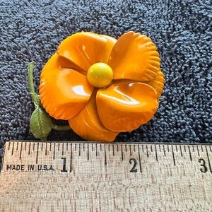 Vintage Gold-Tone enamel brooch